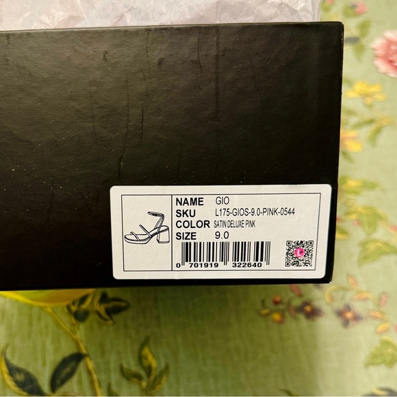 Larroude Pink Platform Gio Sandals - Picture 11 of 11